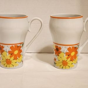 Bundle 2 Retro Floral Porcelain Mugs